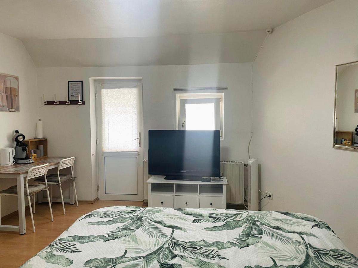 Easystay#2 Cozy Studio In Kliniknaehe, Mit Netflix,Kueche & Bad 바트왼하우젠 외부 사진